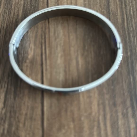 18k Stainless Steel Bangle Bracelet - Picture 3 of 4